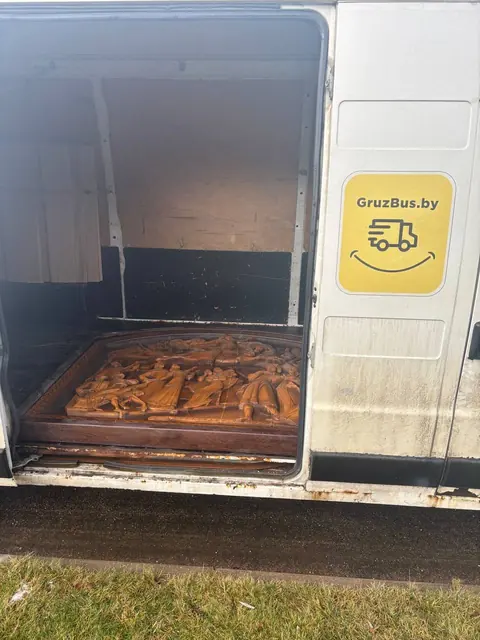 Перевозка хрупкого груза в фургоне GruzBus на перевозке вещей небольшого объёма